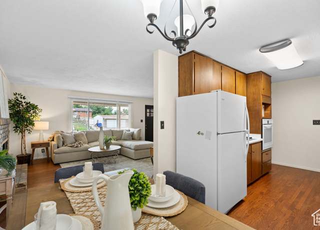 Property at 771 E 1825 S, Bountiful, UT 84010, 3 beds, 2.5 baths