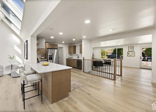 Property at 2559 E Evening Star Dr, Holladay, UT 84124, 4 beds, 3 baths