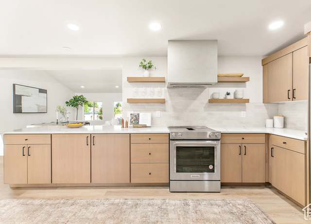 Property at 2559 E Evening Star Dr, Holladay, UT 84124, 4 beds, 3 baths