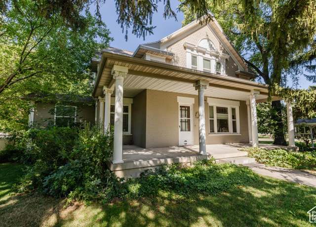 Property at 291 N Main St, Hyde Park, UT 84318, 4 beds, 2.5 baths