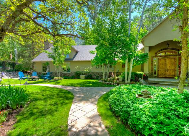 Property at 3257 E Deer Hollow Dr, Sandy, UT 84092, 5 beds, 4.5 baths