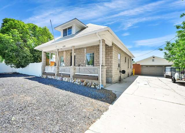 Property at 495 W 300 N, Clearfield, UT 84015, 3 beds, 2 baths