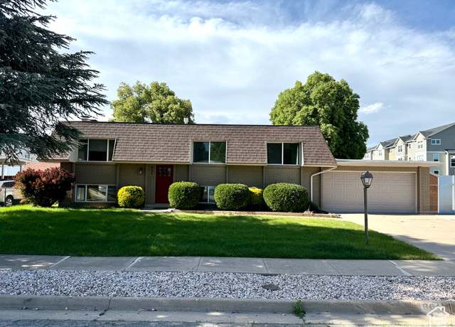 Property at 801 E 900 N, Layton, UT 84041, 5 beds, 3 baths