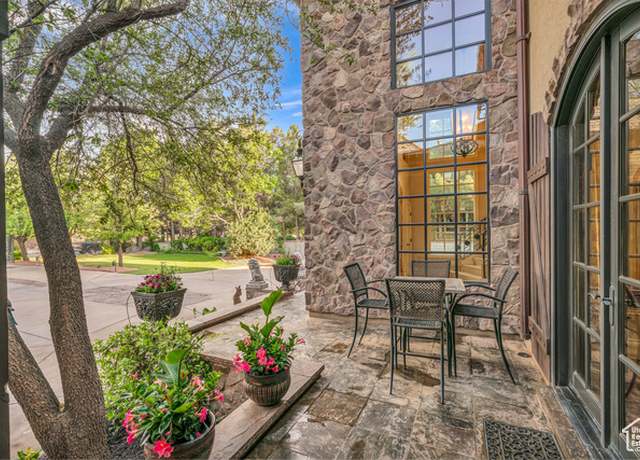 Property at 3770 Sugar Leo Rd, Bloomington, UT 84790, 7 beds, 5.5 baths