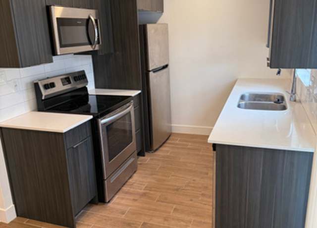 Property at 3049 S Orchard Dr Unit B, Bountiful, UT 84010, 3 beds, 1.5 baths