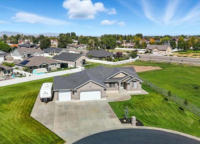 Property at 4045 S 3600 W, West Haven, UT 84401, 3 beds, 2.5 baths