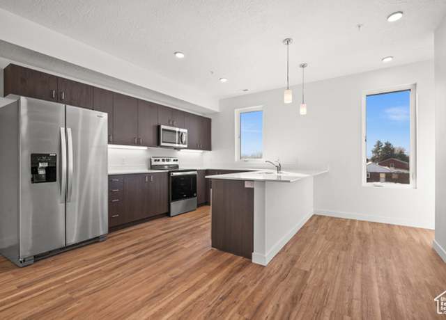 Property at 1034 W 1700 S #124, Salt Lake City, UT 84104, 2 beds, 2.5 baths