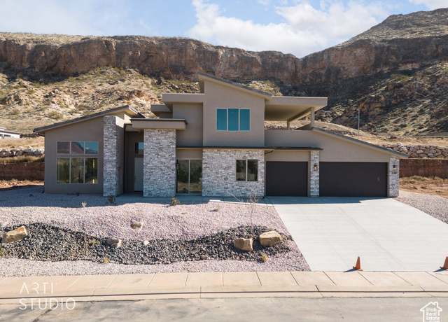 Property at 384 N 200 E, La Verkin, UT 84745, 3 beds, 2.5 baths