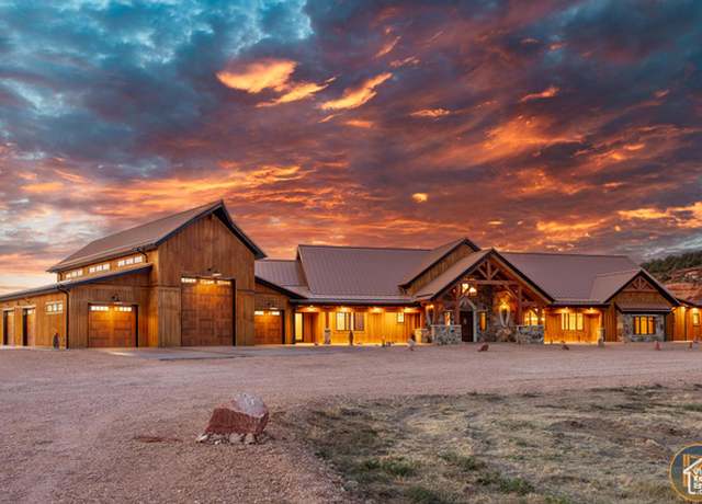 Property at 5605 N Johnson Canyon Rd, Kanab, UT 84741, 3 beds, 4.5 baths