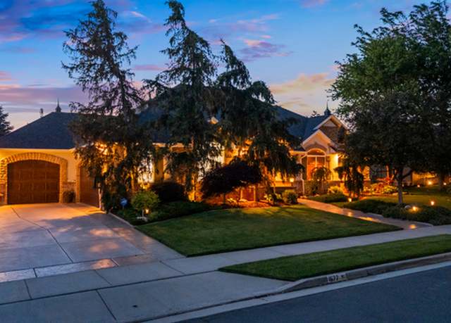 Property at 1677 E Wylie Ln, Draper, UT 84020, 5 beds, 3.5 baths