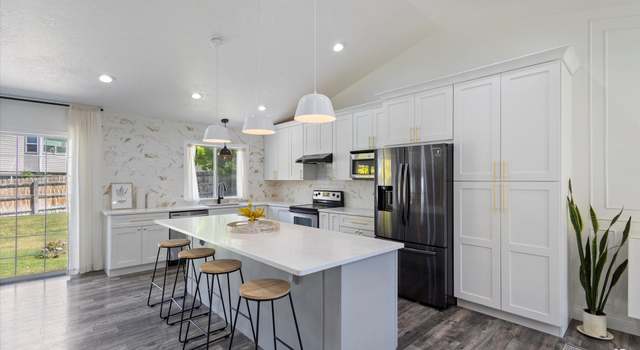 Property at 4962 S Glasmann Way, South Ogden, UT 84403, 4 beds, 3.5 baths