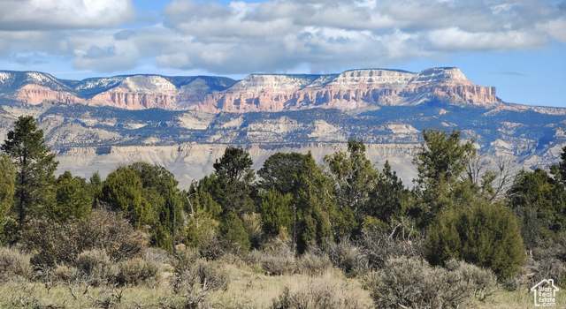 Photo of Property in Tropic, UT 84776