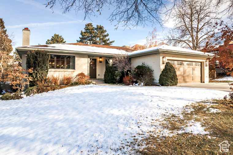 Photo of 2553 E Lynwood Dr Salt Lake City, UT 84109