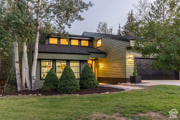 Photo of 3021 American Saddler Dr Park City, UT 84060