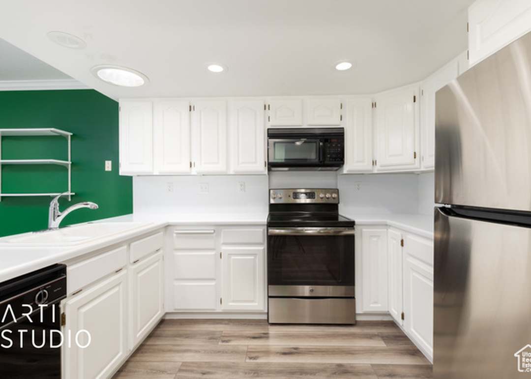 1454 W Cornerstone Dr, South Jordan, UT 84095