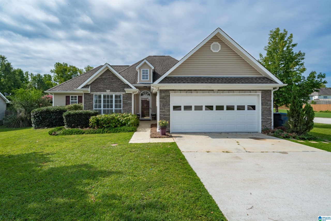 157 Camden Cove Pkwy, Calera, AL 35040 MLS 1361714 Redfin