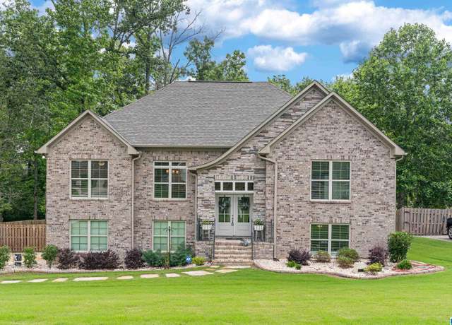 Property at 984 Knobloch Ln, Moody, AL 35004, 4 beds, 3 baths