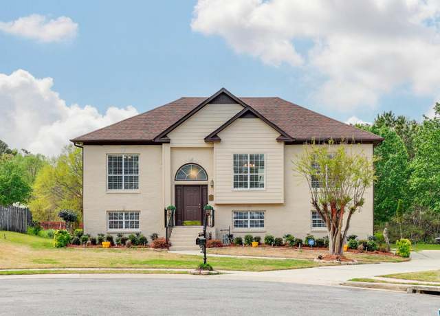Property at 3197 Trace Cir, Trussville, AL 35173, 4 beds, 3 baths
