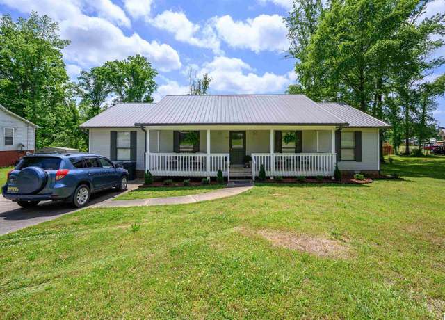 Property at 103 Pinedale Cir, Columbiana, AL 35051, 4 beds, 2.5 baths