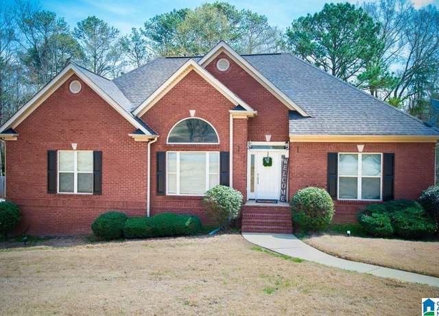 Property at 6811 Scooter Dr, Trussville, AL 35173, 3 beds, 2.5 baths