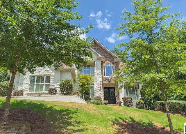 Property at 1516 Pavillon Dr, Hoover, AL 35226, 4 beds, 3.5 baths
