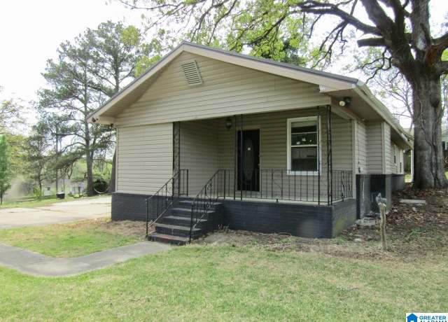 Property at 1610 Woodrow Dr, Birmingham, AL 35217, 3 beds, 2 baths