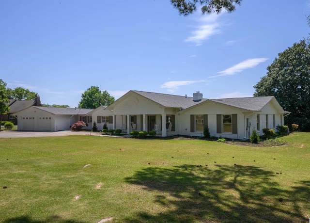 Property at 2600 Abbott Dr, Pell City, AL 35128, 6 beds, 4 baths