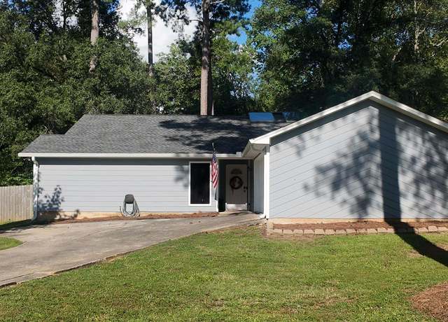 Property at 2212 Pup Run Dr, Helena, AL 35080, 3 beds, 2 baths