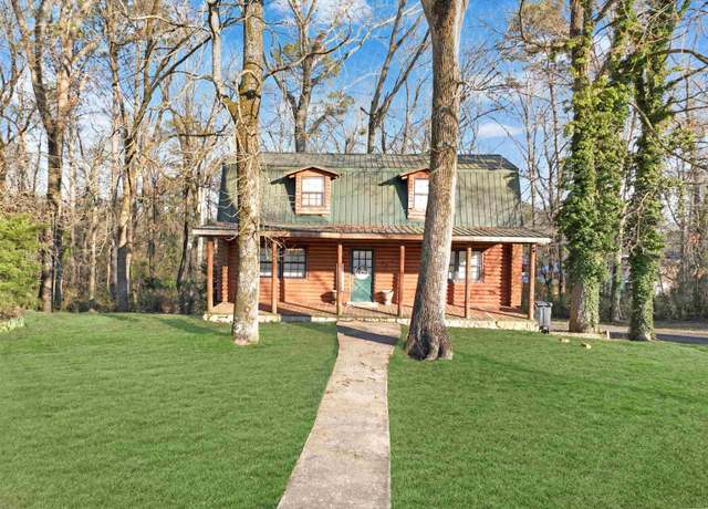 Property at 100 Liberty Dr, Montevallo, AL 35115, 3 beds, 2.5 baths