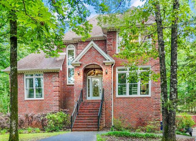 Property at 113 Windwood Cir, Alabaster, AL 35007, 5 beds, 3.5 baths