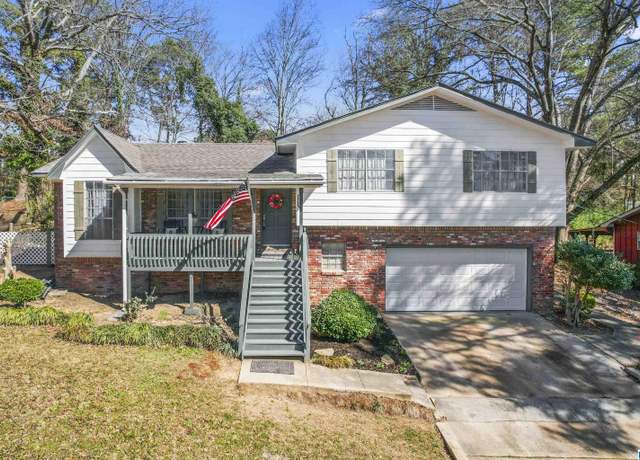 Property at 2735 NE 6th St, Center Point, AL 35215, 4 beds, 3 baths