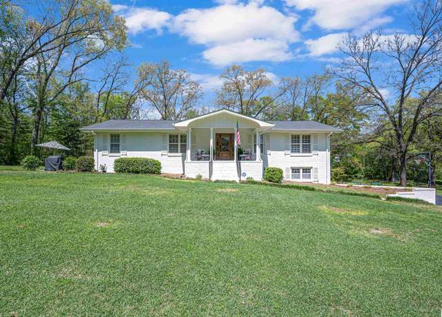 Property at 7050 Greenwood Ln, Leeds, AL 35094, 3 beds, 3 baths