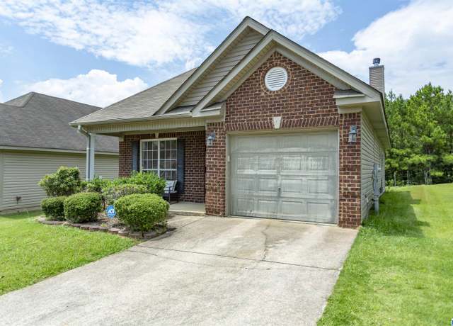 Property at 318 Forest Lakes Dr, Sterrett, AL 35147, 3 beds, 2 baths