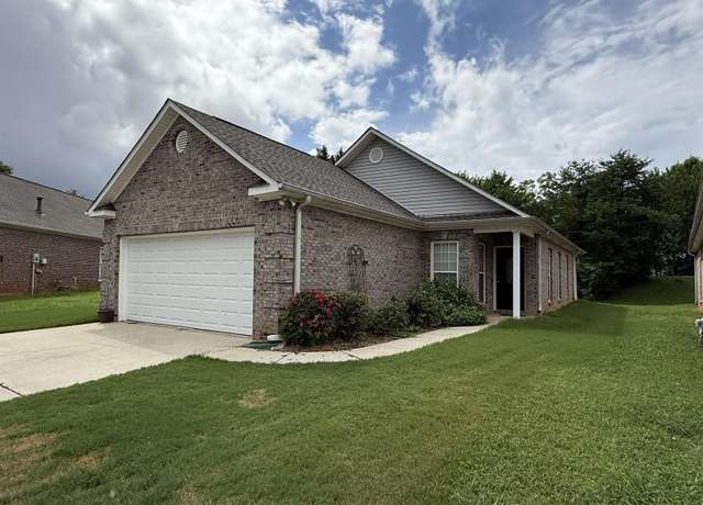 Property at 4865 Longmeadow Dr, Bessemer, AL 35022, 3 beds, 2 baths