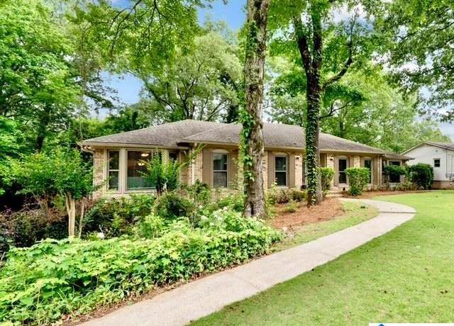 Property at 1204 Rumson Dr, Hoover, AL 35226, 5 beds, 3 baths