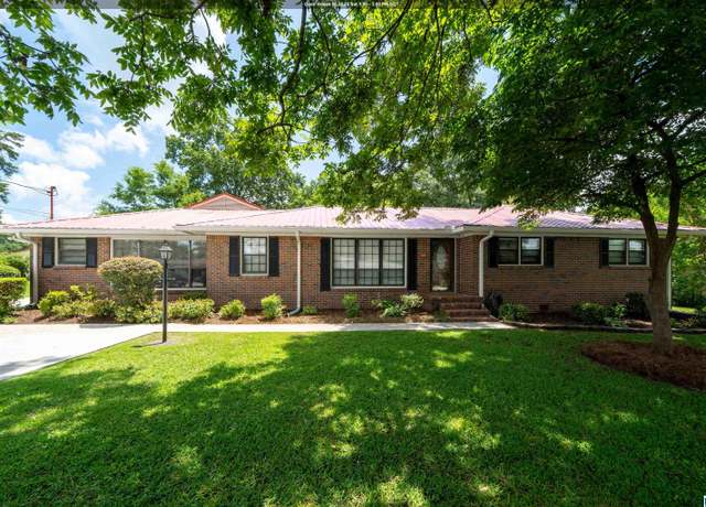 Property at 725 Parker Ave, Gardendale, AL 35071, 3 beds, 2.5 baths