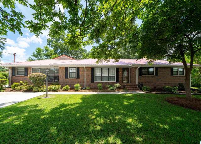 Property at 725 Parker Ave, Gardendale, AL 35071, 3 beds, 2.5 baths