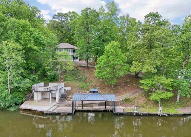 Property at 135 Sunset Blvd, Oneonta, AL 35121, 4 beds, 4 baths