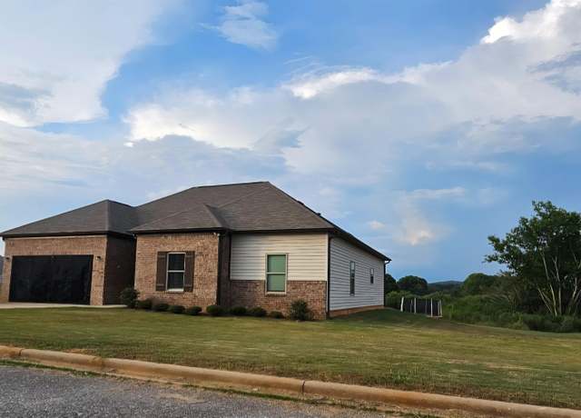 Property at 110 Keswick Dr, Eastaboga, AL 36260, 4 beds, 2 baths