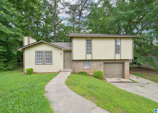 Property at 208 Glenvalley Ln NW, Birmingham, AL 35215, 4 beds, 2 baths