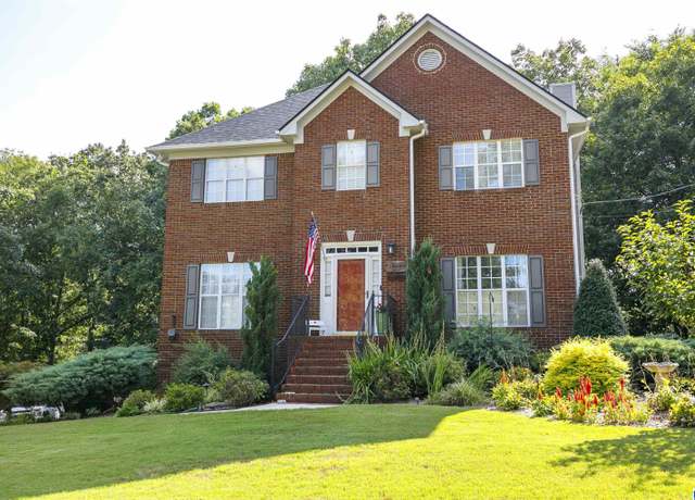 Property at 104 Camden Cir, Alabaster, AL 35007, 4 beds, 3.5 baths