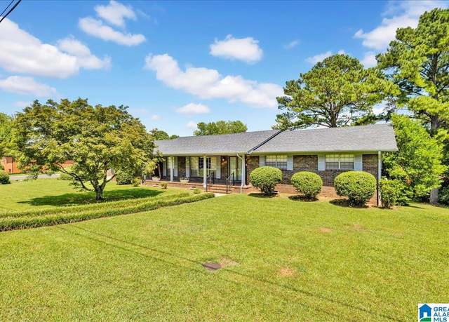 Property at 1055 Barclay Dr, Bessemer, AL 35022, 3 beds, 2 baths