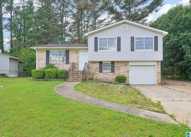 Property at 106 Greenridge Ter, Hueytown, AL 35023, 3 beds, 2 baths