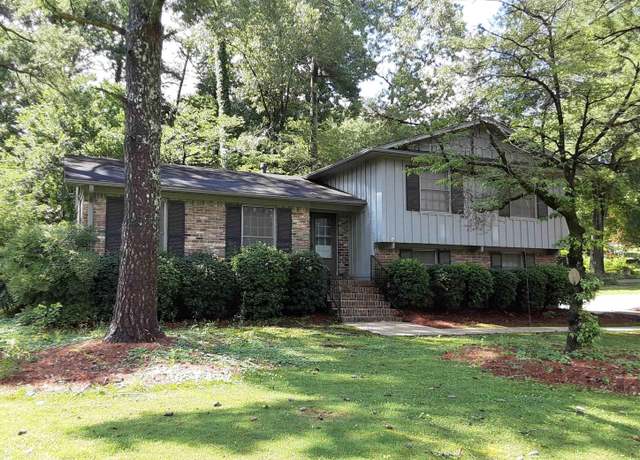 Property at 2300 Derby Dr, Vestavia Hills, AL 35216, 4 beds, 2 baths