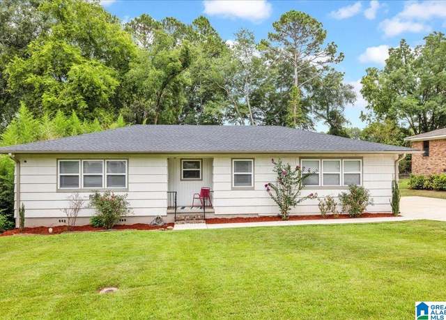 Property at 2033 30th Ave N, Bessemer, AL 35023, 3 beds, 2 baths