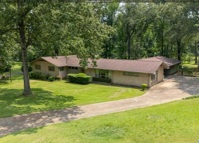 Property at 708 Castlewood Dr, Bessemer, AL 35020, 3 beds, 2 baths