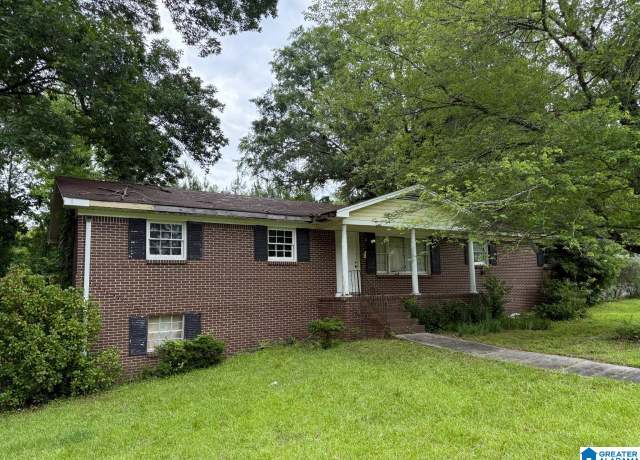 Property at 2401 16th St, Calera, AL 35040, 3 beds, 2 baths