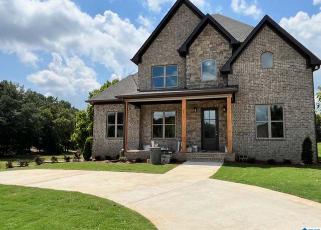 Property at 121 Scenic Lake Dr, Alabaster, AL 35114, 5 beds, 3.5 baths