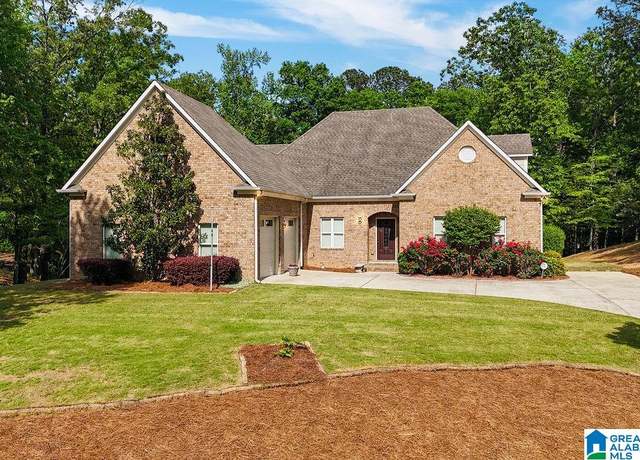 Property at 124 Emerald Lake Dr, Pelham, AL 35124, 3 beds, 2.5 baths