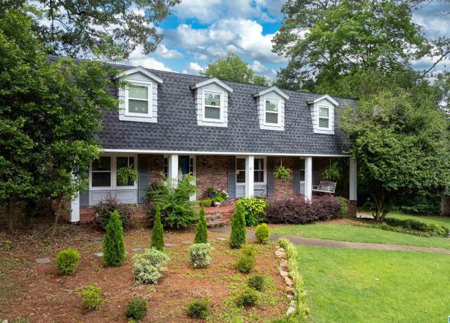 Property at 3224 Monte Doro Dr, Hoover, AL 35216, 4 beds, 3.5 baths